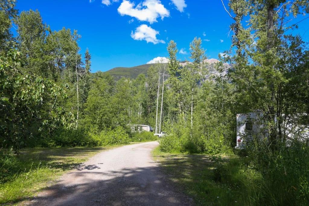 Golden Riverfront Campground Hotel Buitenkant foto