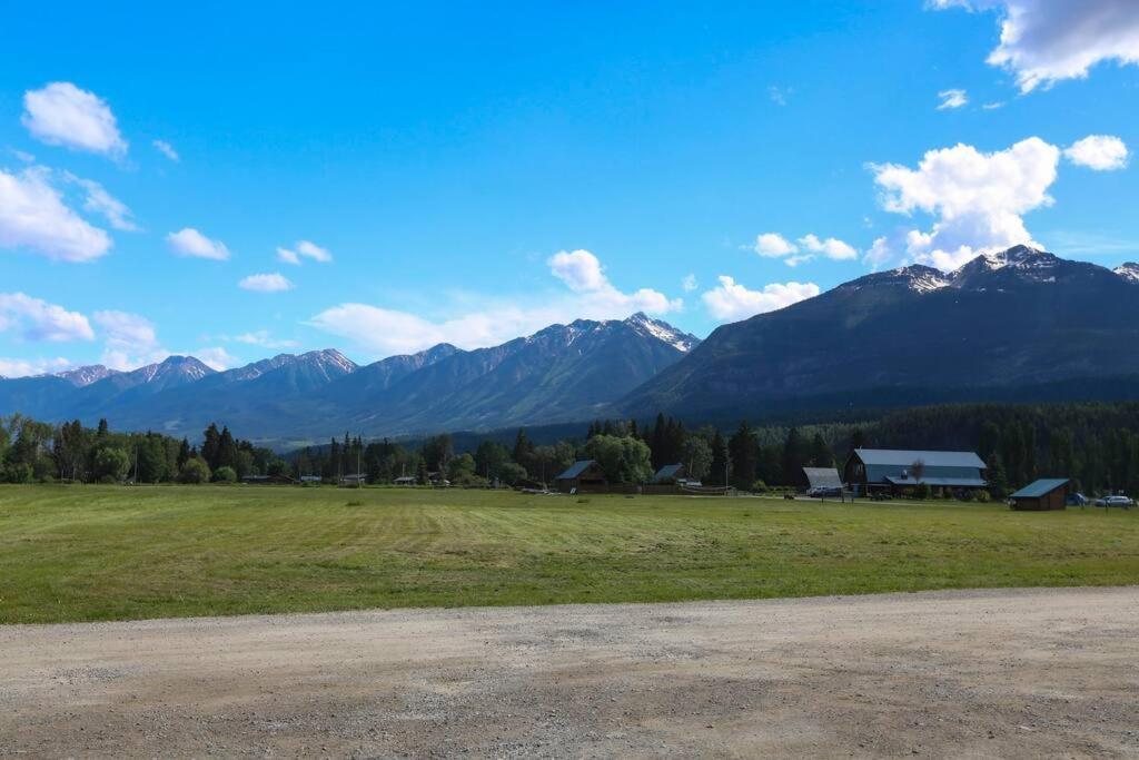 Golden Riverfront Campground Hotel Buitenkant foto