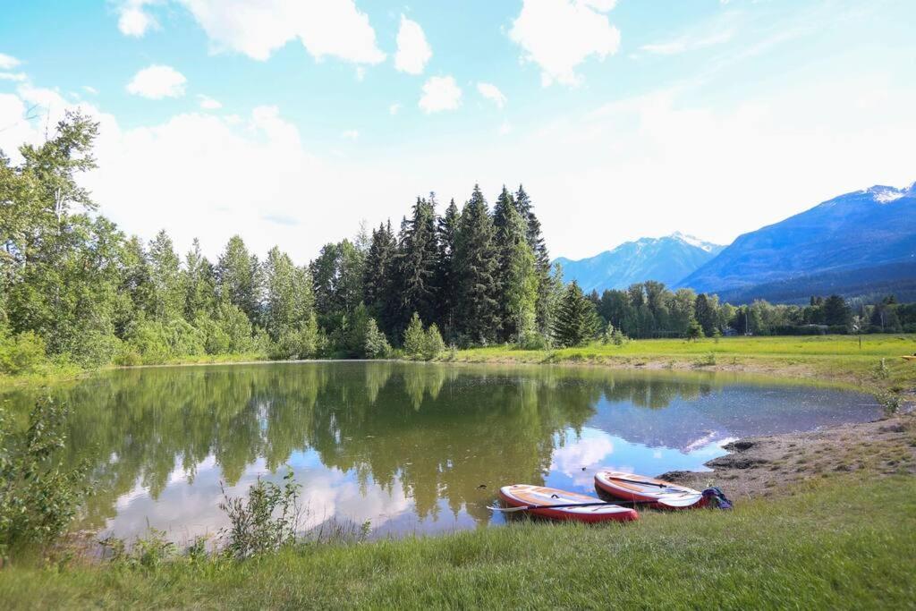 Golden Riverfront Campground Hotel Buitenkant foto