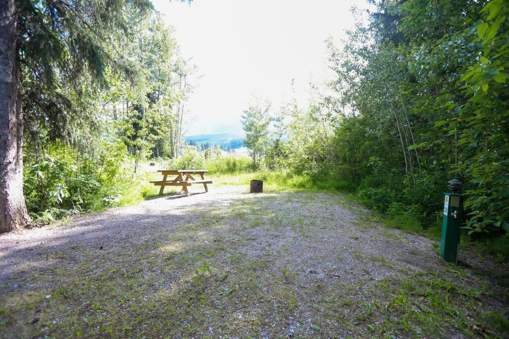 Golden Riverfront Campground Hotel Buitenkant foto